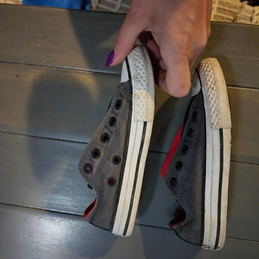 Converse Boys Gray Black & Redll Star Chuck Taylor Sneaker Shoes Size 13